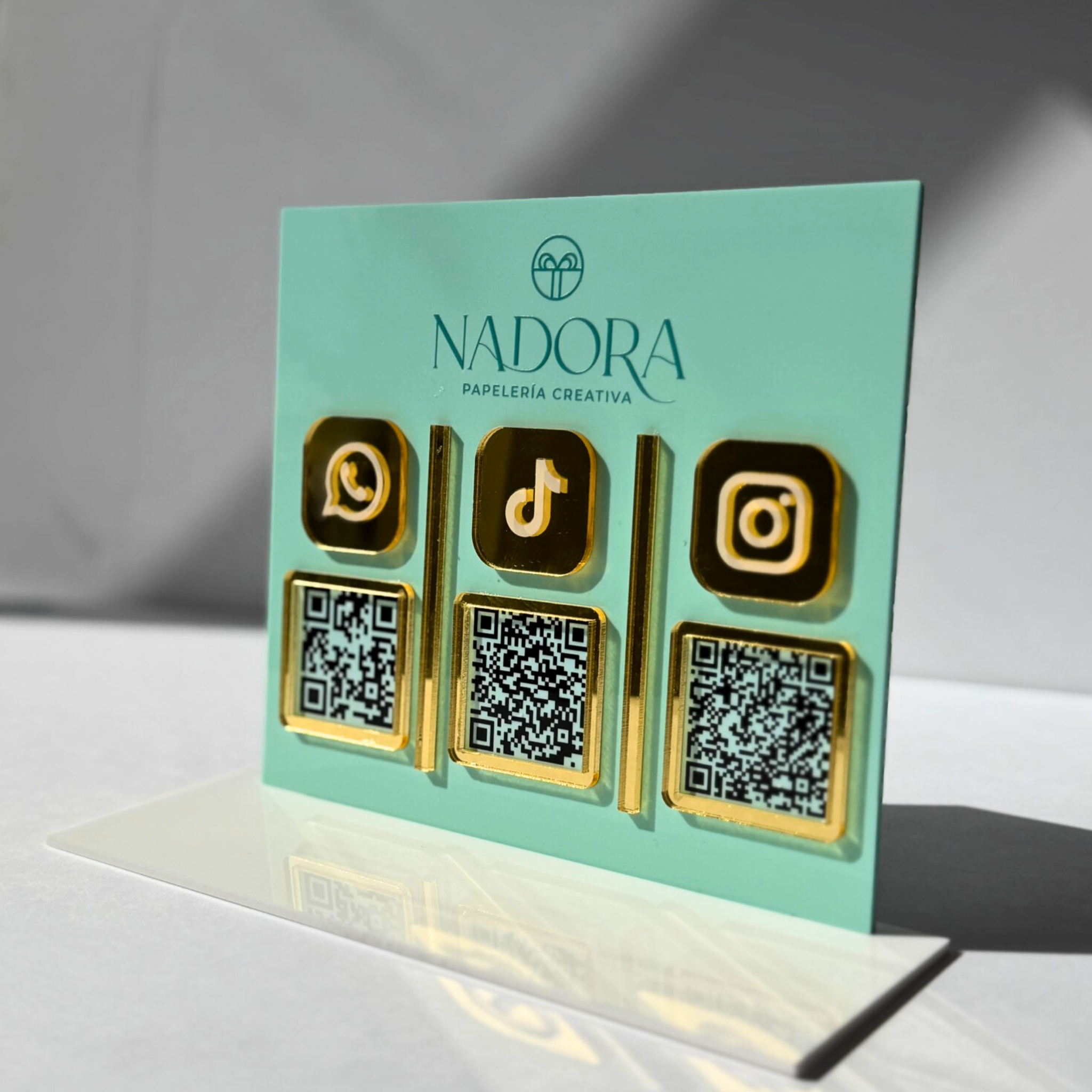 Stand QR Mixto con NFC + QR Personalizado | Redes, Pagos y Links