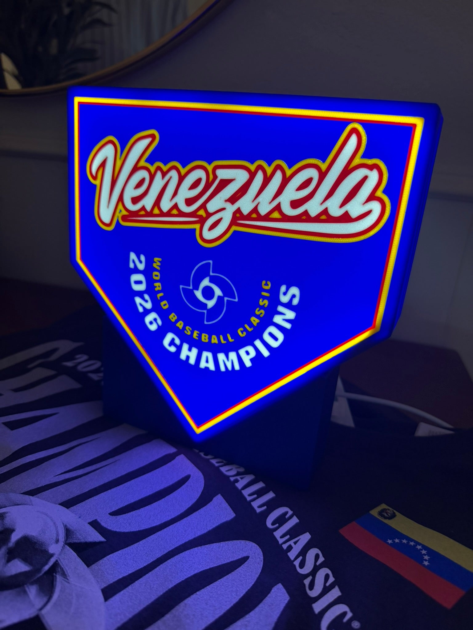 VENEZUELA WORLD CHAMPIONS LAMP
