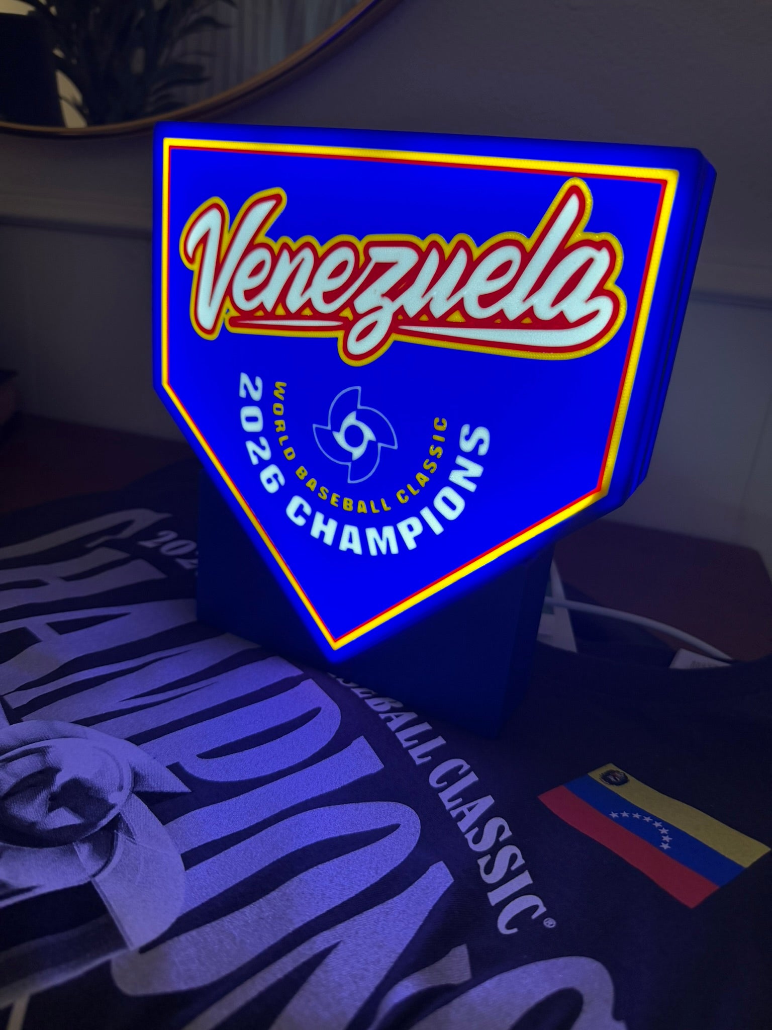 VENEZUELA WORLD CHAMPIONS LAMP